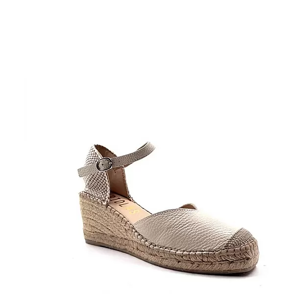 /images/uploads/1866/thumb_cosmic latte-belloccio.gr-espantrigia-gynaikeia-fabiolas-216300.webp